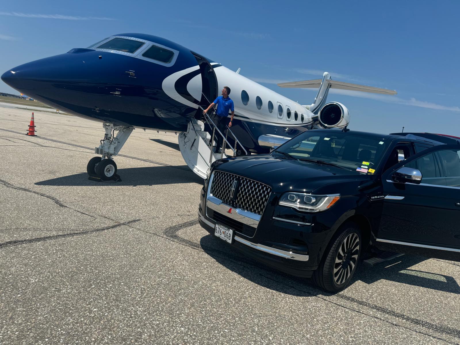 Black car service vehicle Corporate Class Transport Northern Virginia